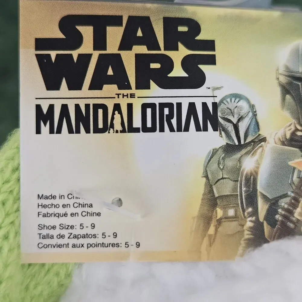 Baby Yoda Mandalorian Unisex Fuzzy Babba Sherpa Slippers NWT Youth size 5-9